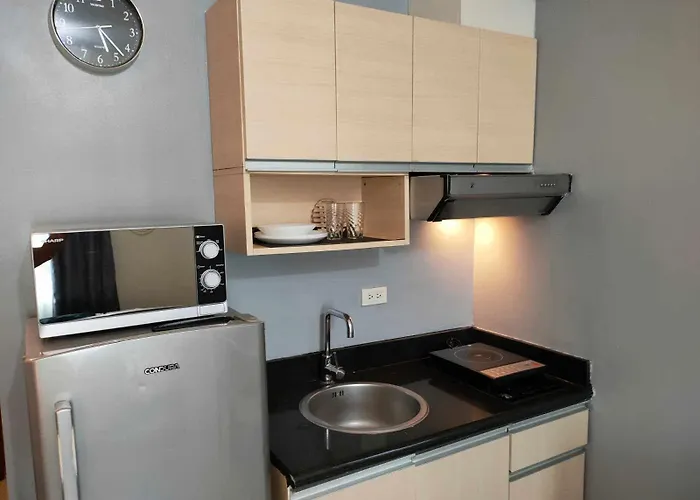 Appartement The Beacon Makati By Cozi Condotels *